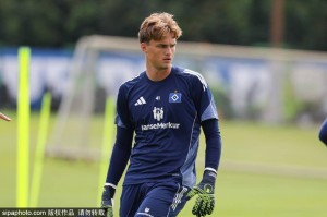 德甲球队汉堡训练备战
        
    德甲球队汉堡训练备战