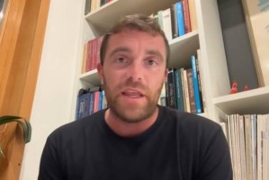 曼联有意费尔明？罗马诺：费尔明没想离队，巴萨也不打算出售他