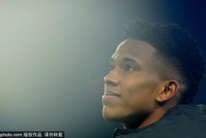 库库雷利亚：从巴萨弃将到切尔西明星的逆袭之路