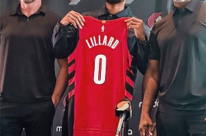 利拉德称做决定回波特兰并不难 依然身披0号球衣