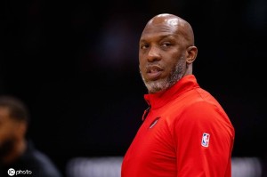 比卢普斯是历史唯一一位 对乔科詹胜率均为正的球员